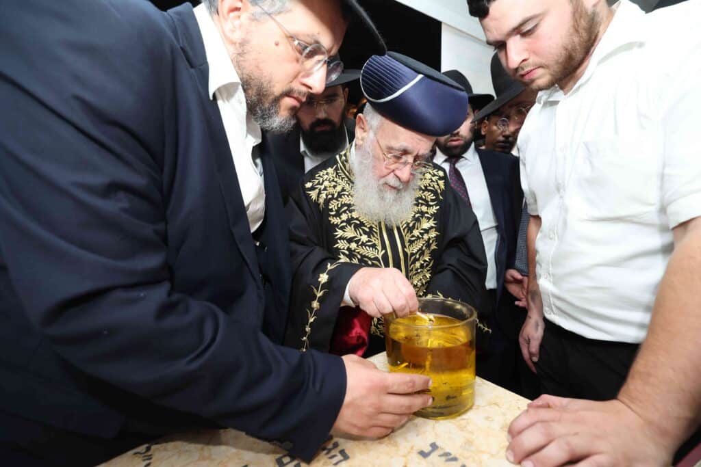 ביום השנה ה-י"ב: הראשון לציון עלה לציון אביו