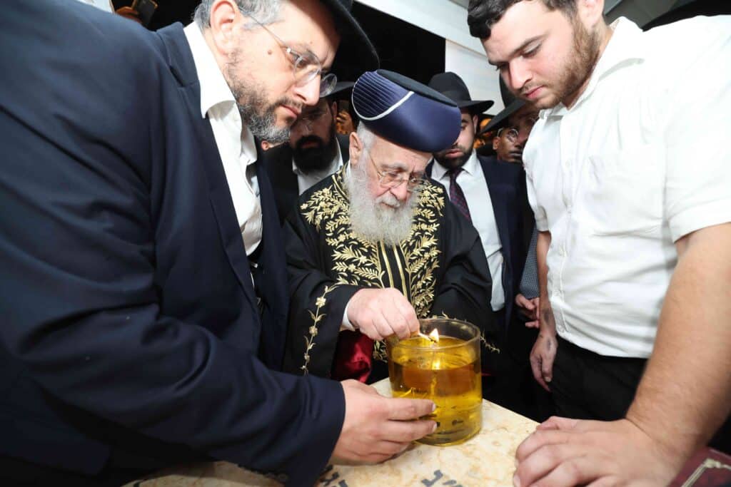 ביום השנה ה-י"ב: הראשון לציון עלה לציון אביו