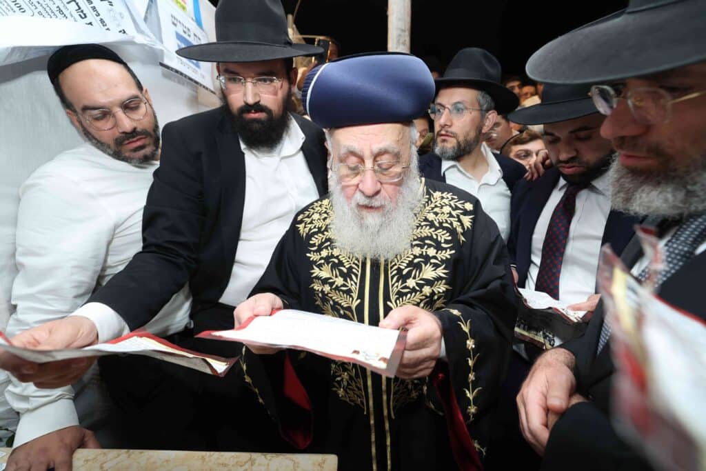 ביום השנה ה-י"ב: הראשון לציון עלה לציון אביו