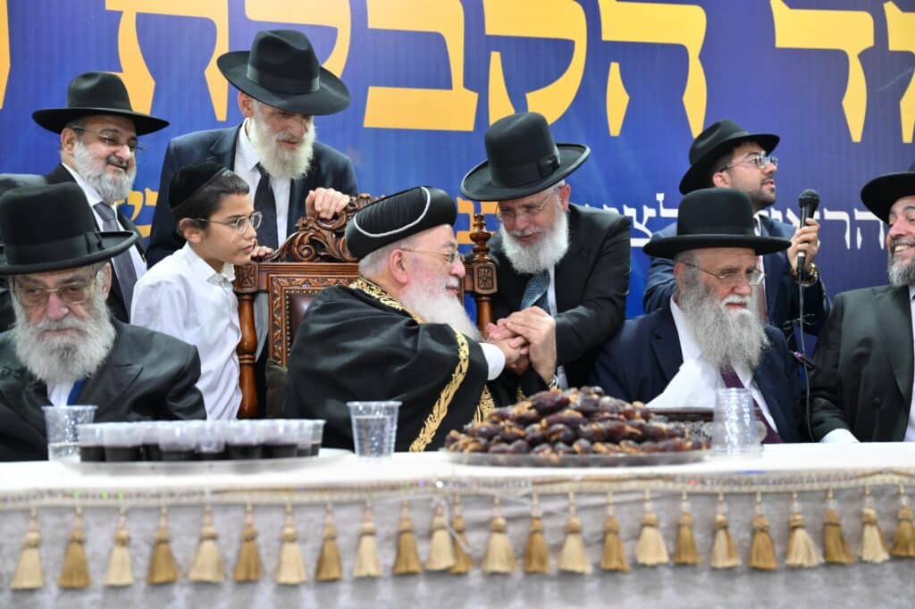 גלריה - מעמד הקבלת פני רבו לראשל"צ הגרש"מ עמאר