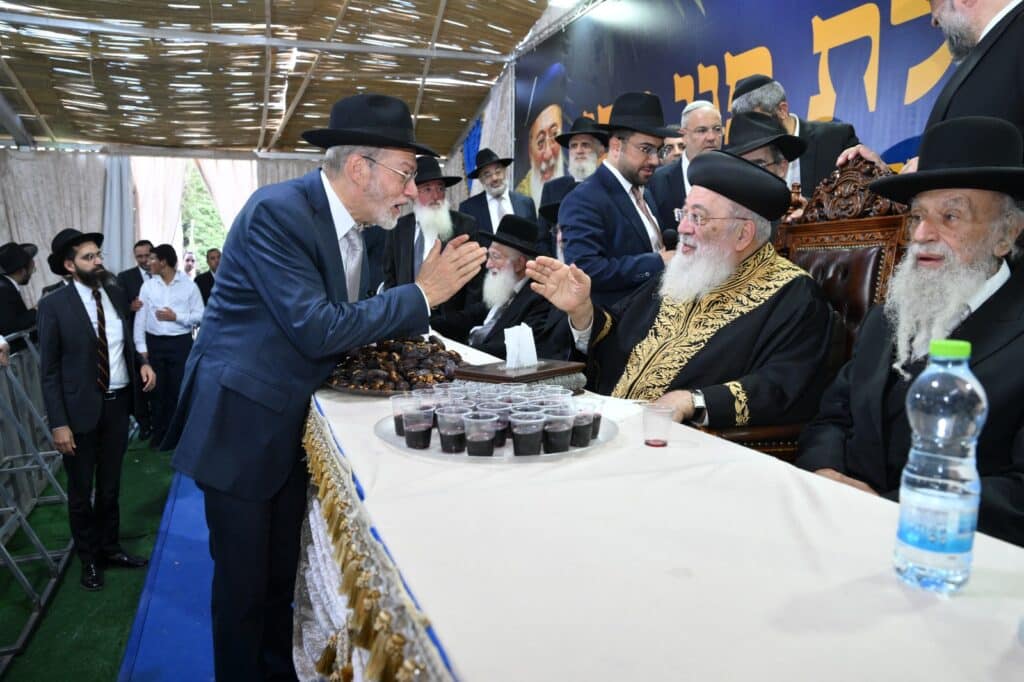 גלריה - מעמד הקבלת פני רבו לראשל"צ הגרש"מ עמאר