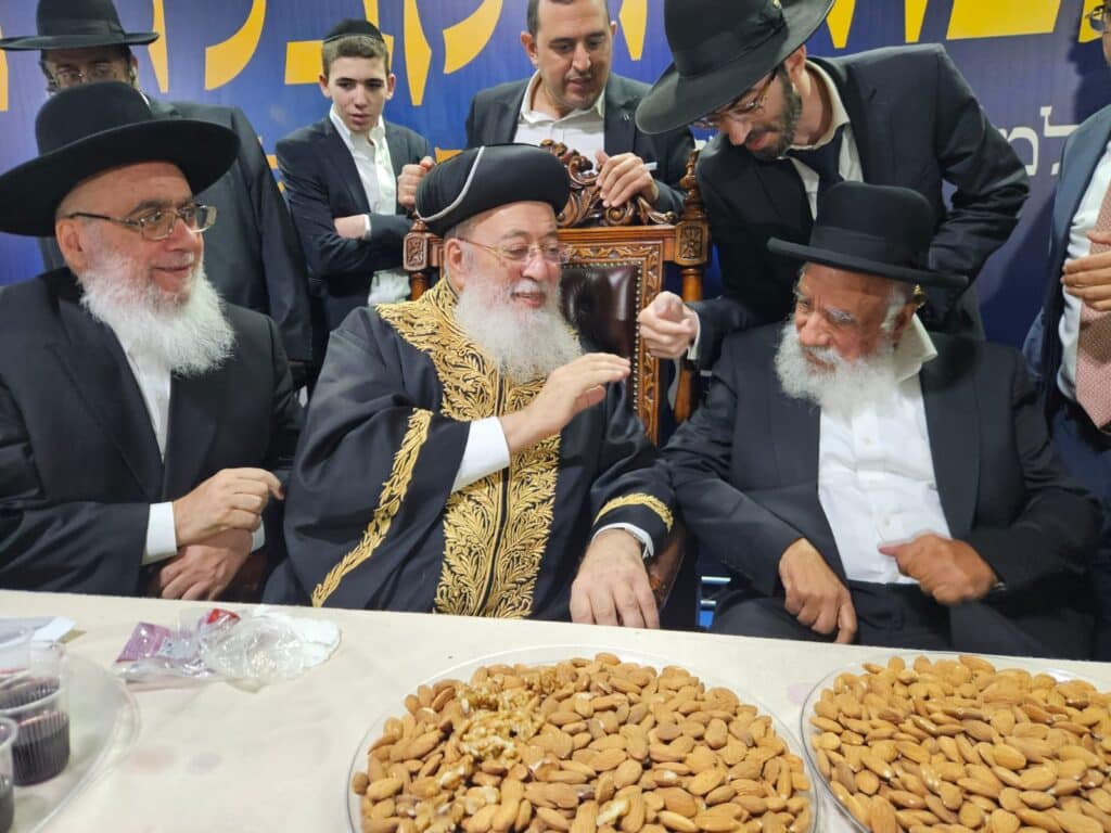 גלריה - מעמד הקבלת פני רבו לראשל"צ הגרש"מ עמאר