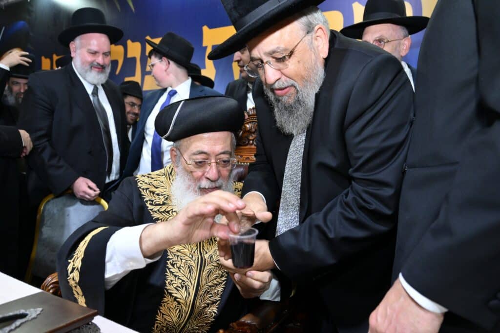 גלריה - מעמד הקבלת פני רבו לראשל"צ הגרש"מ עמאר