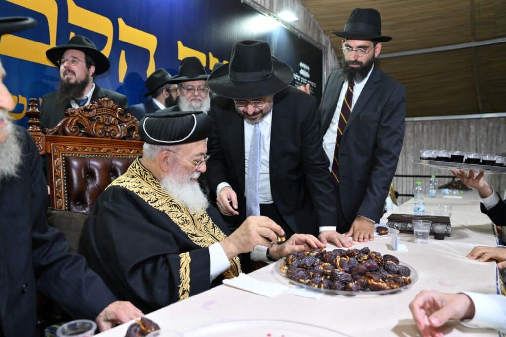 גלריה - מעמד הקבלת פני רבו לראשל"צ הגרש"מ עמאר