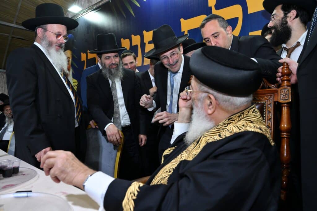 גלריה - מעמד הקבלת פני רבו לראשל"צ הגרש"מ עמאר