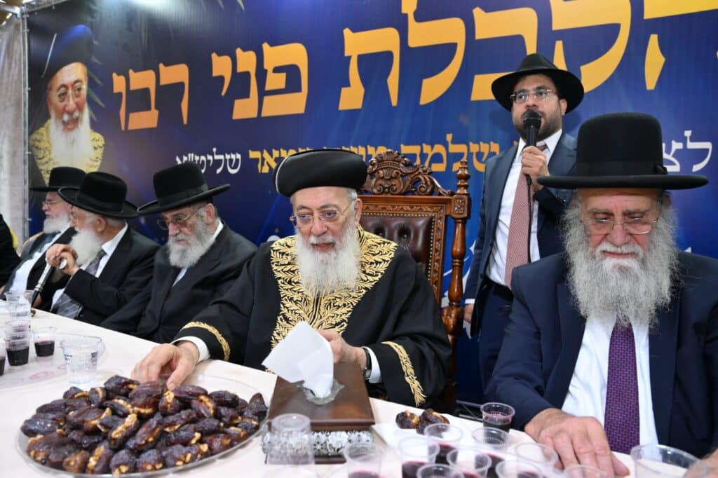 גלריה - מעמד הקבלת פני רבו לראשל"צ הגרש"מ עמאר