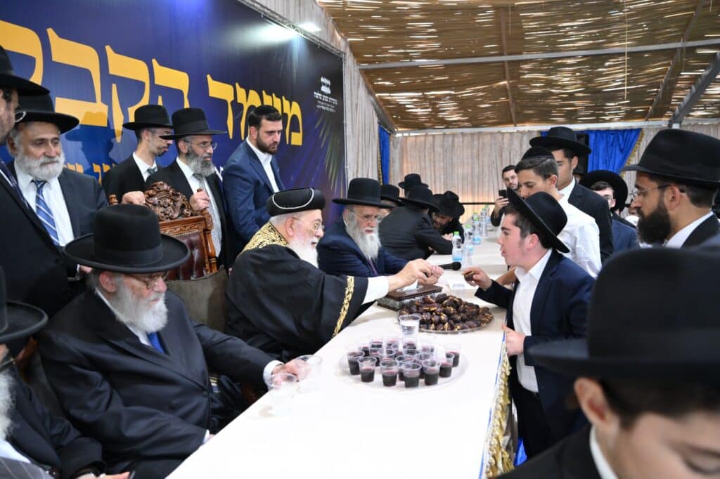 גלריה - מעמד הקבלת פני רבו לראשל"צ הגרש"מ עמאר