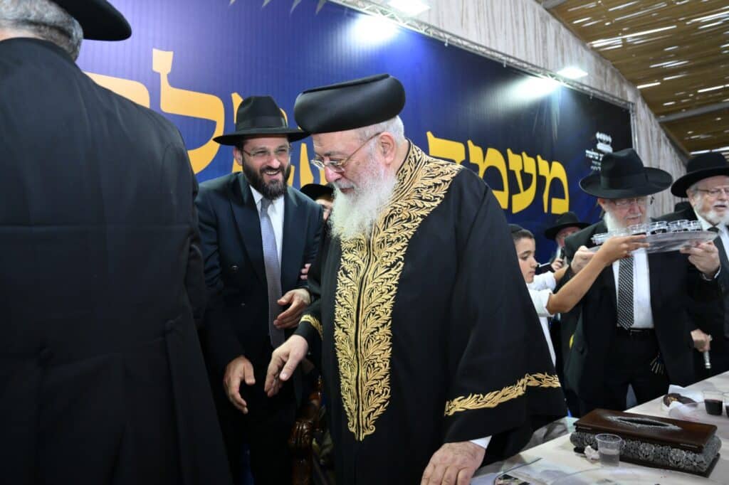 גלריה - מעמד הקבלת פני רבו לראשל"צ הגרש"מ עמאר