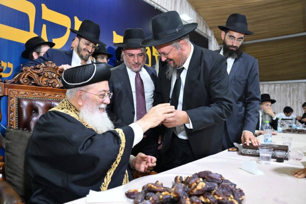 גלריה - מעמד הקבלת פני רבו לראשל"צ הגרש"מ עמאר