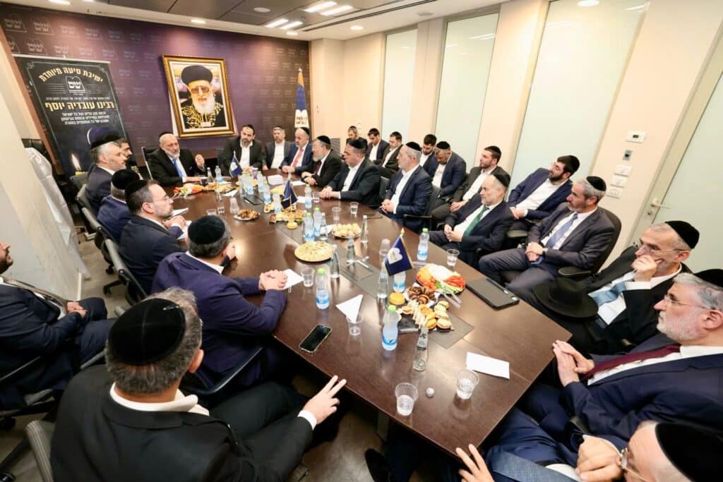 ש"ס התכנסה לישיבה לזכר הראשל"צ הרב עובדיה יוסף