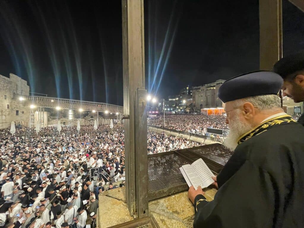 במעמד הראשונים לציון: כמאה אלף איש ביקשו סליחות בכותל