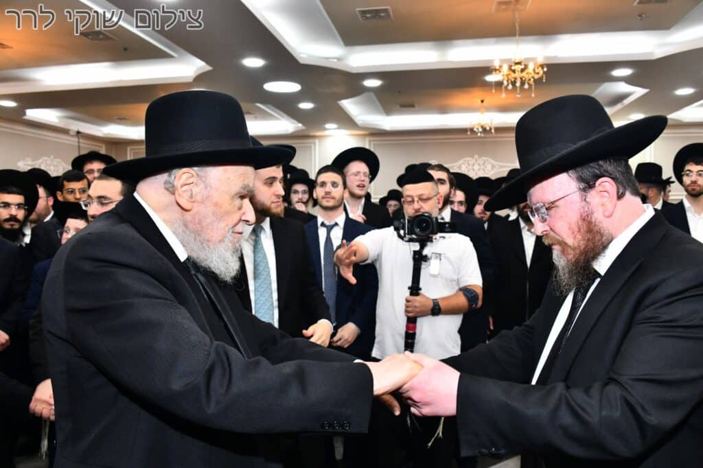 אנשי הצללים נחשפים: המשב"קים החברותות ונאמני הבית