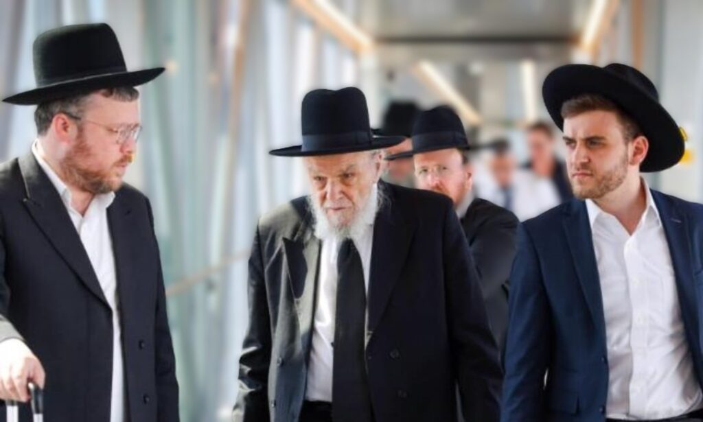 אנשי הצללים נחשפים: המשב"קים החברותות ונאמני הבית