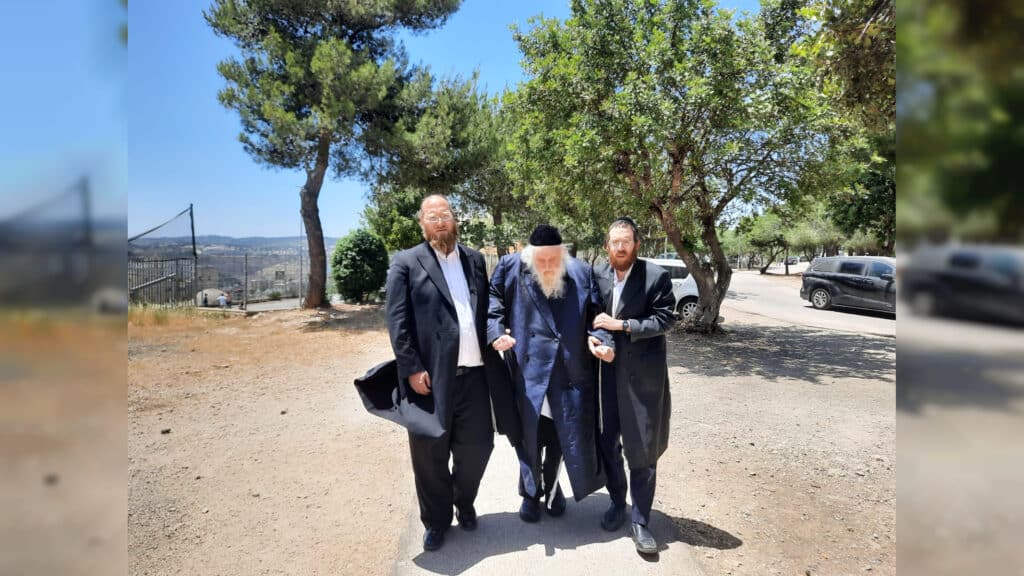 אנשי הצללים נחשפים: המשב"קים החברותות ונאמני הבית