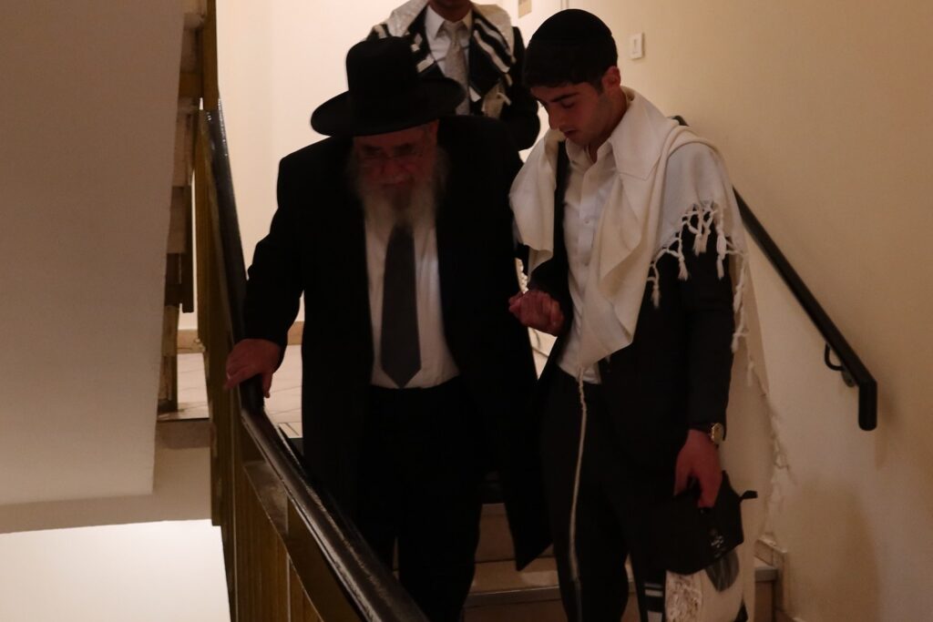 אנשי הסוד נחשפים: סדר היום, נאמני הבית והמשפיעים