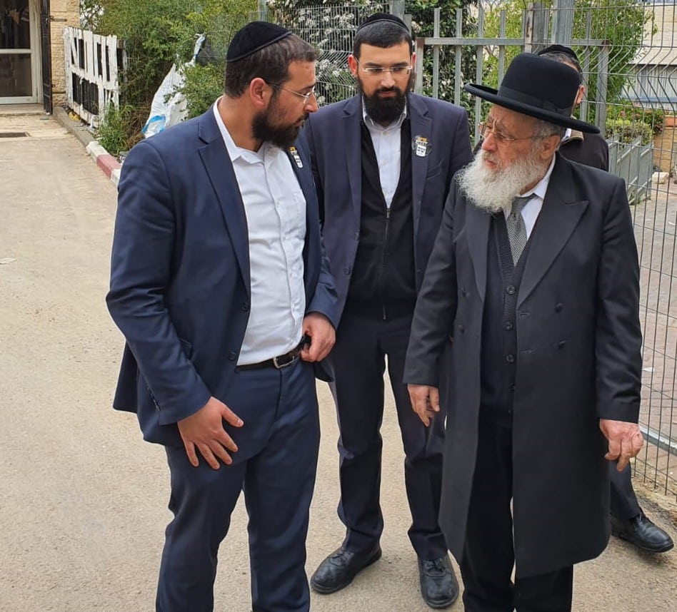 אנשי הסוד נחשפים: סדר היום, נאמני הבית והמשפיעים