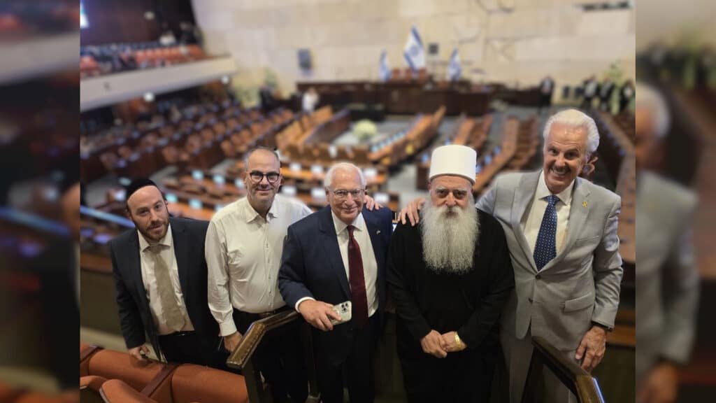 איצקוביץ': הדירה החדשה של ענק הזמר והציצית של 4 ק"ג