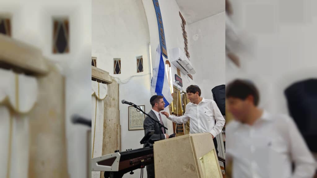 איצקוביץ': הדירה החדשה של ענק הזמר והציצית של 4 ק"ג