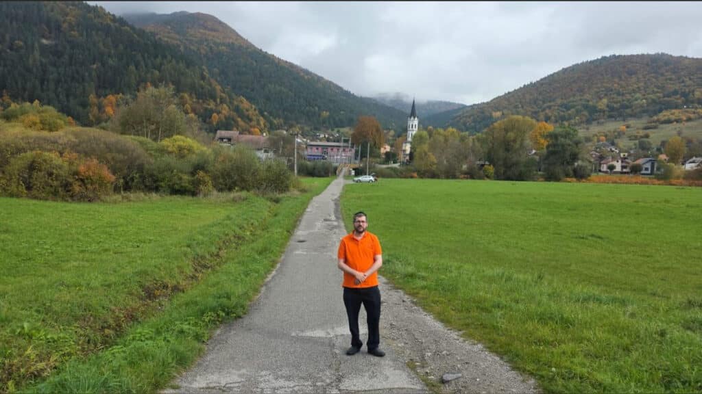 איצקוביץ': הדירה החדשה של ענק הזמר והציצית של 4 ק"ג