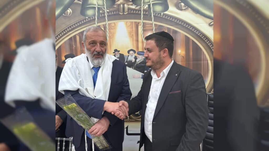 איצקוביץ': הדירה החדשה של ענק הזמר והציצית של 4 ק"ג