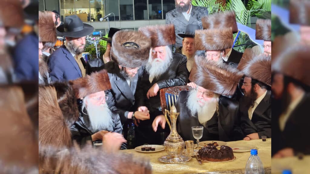 איצקוביץ': הדירה החדשה של ענק הזמר והציצית של 4 ק"ג