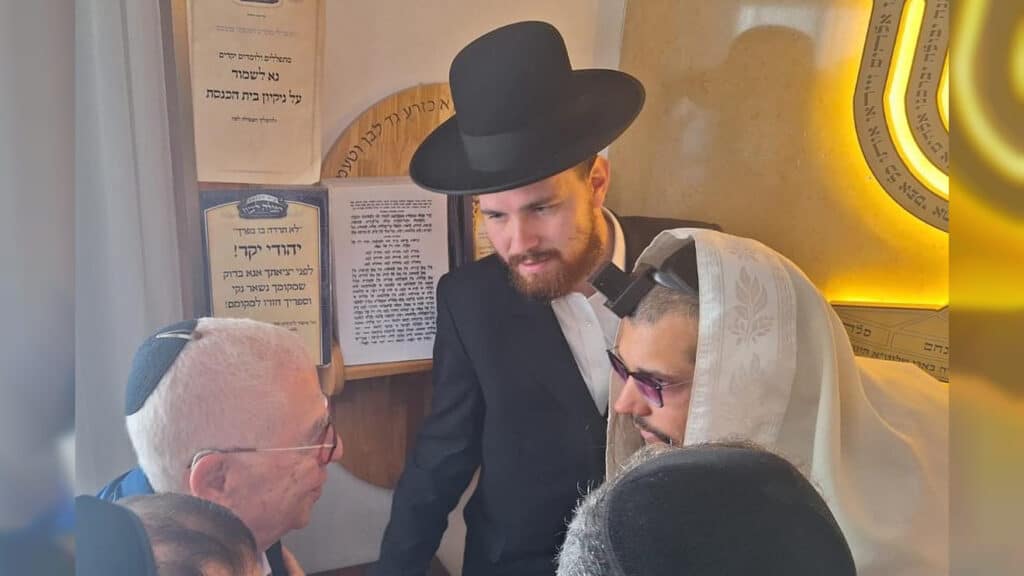 איצקוביץ': הזמר ששכח את הכובע והסולחה בדרך למינוי