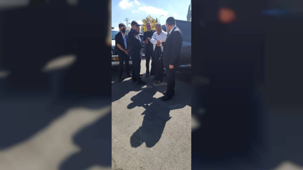 איצקוביץ': הזמר ששכח את הכובע והסולחה בדרך למינוי