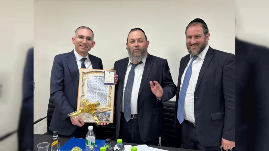 איצקוביץ': הזמר ששכח את הכובע והסולחה בדרך למינוי