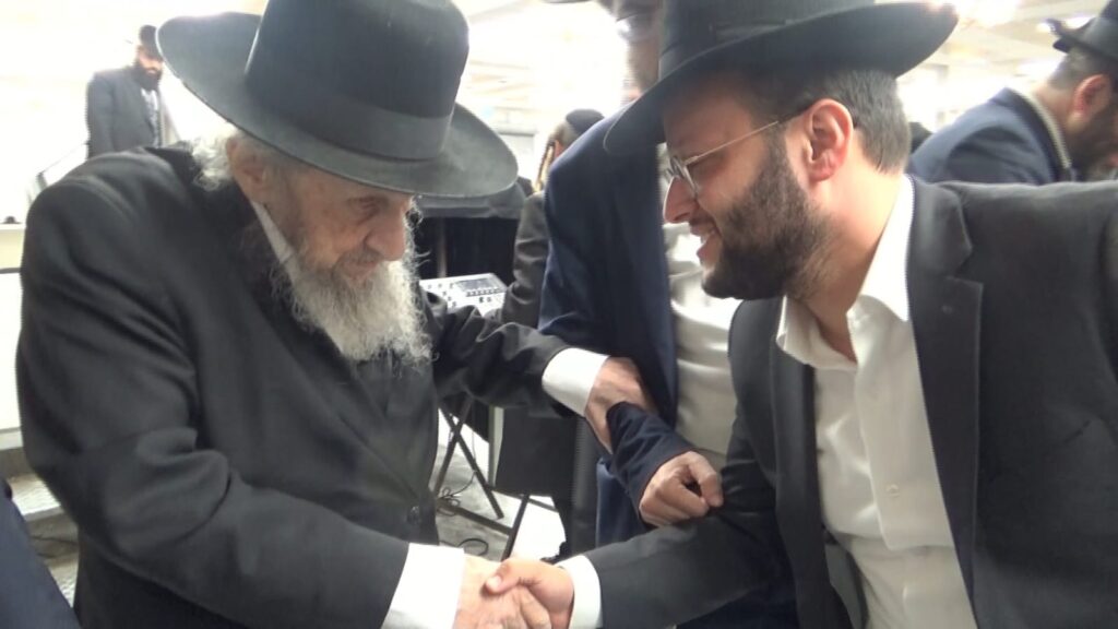 איצקוביץ': הזמר ששכח את הכובע והסולחה בדרך למינוי