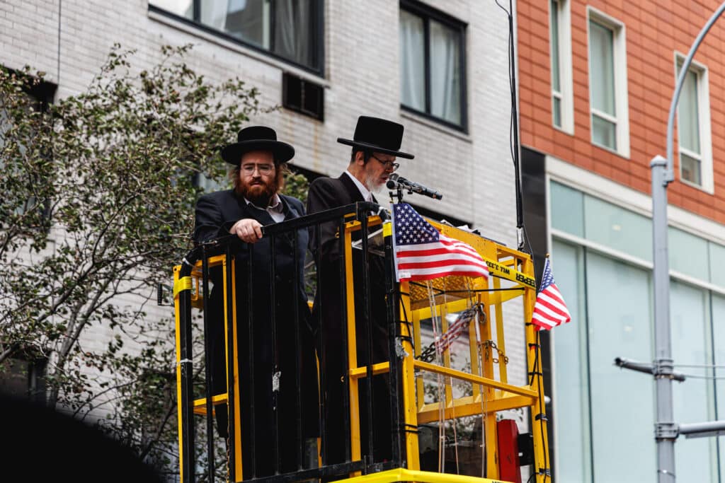 רבבות זעקו ומחו נגד גזירת גיוס בני הישיבות