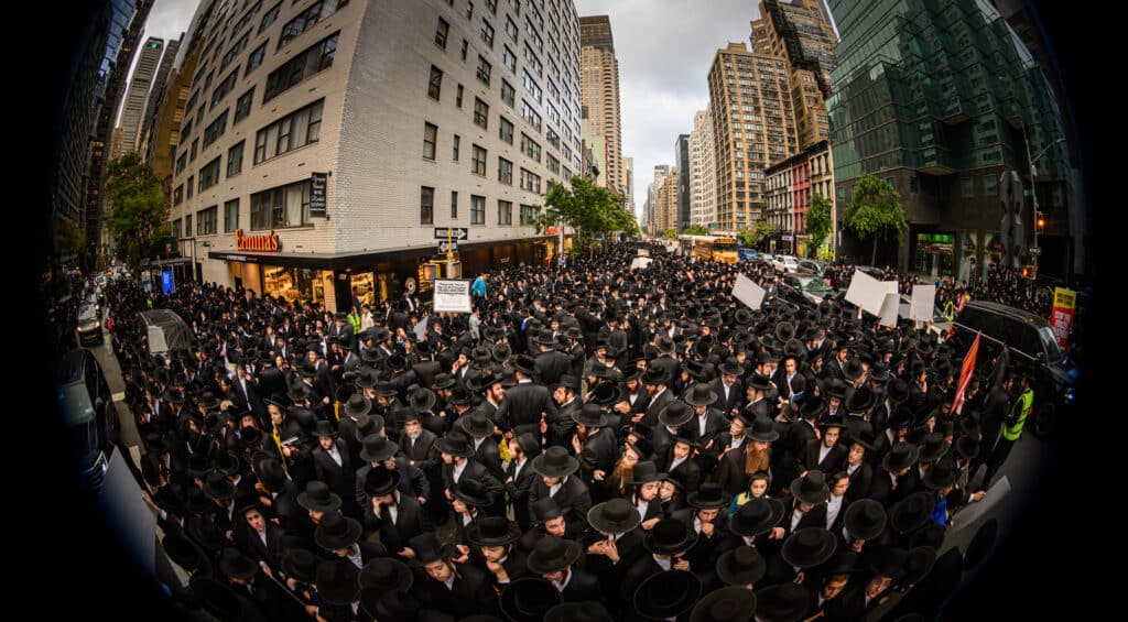 רבבות זעקו ומחו נגד גזירת גיוס בני הישיבות