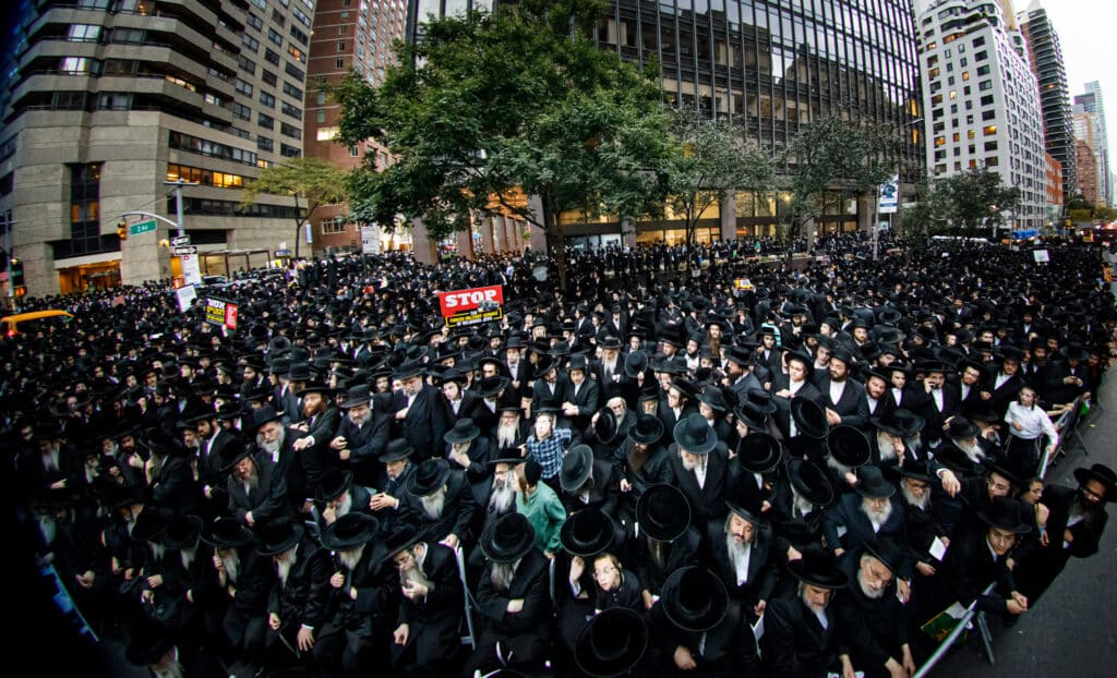 רבבות זעקו ומחו נגד גזירת גיוס בני הישיבות
