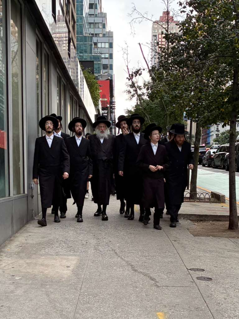 רבבות זעקו ומחו נגד גזירת גיוס בני הישיבות