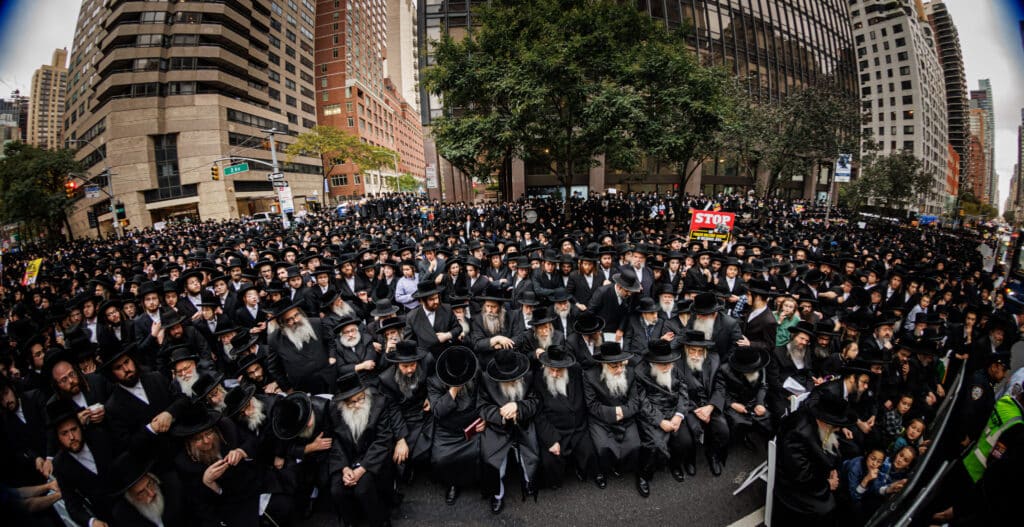 רבבות זעקו ומחו נגד גזירת גיוס בני הישיבות