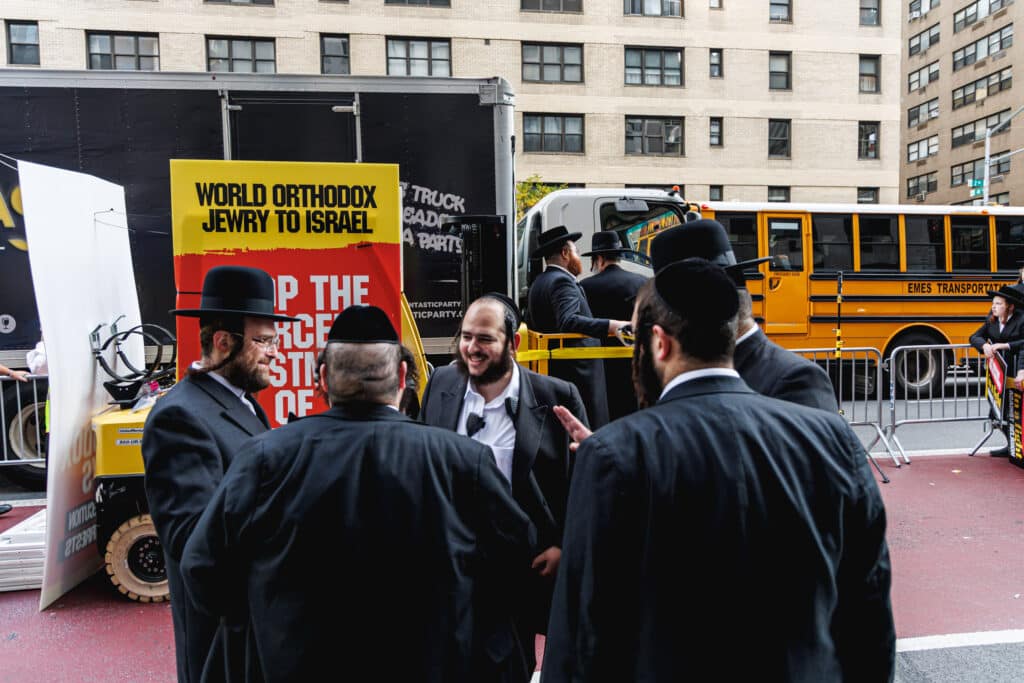 רבבות זעקו ומחו נגד גזירת גיוס בני הישיבות