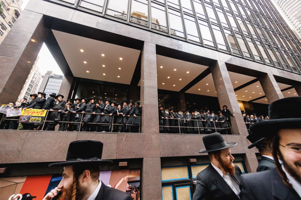 רבבות זעקו ומחו נגד גזירת גיוס בני הישיבות