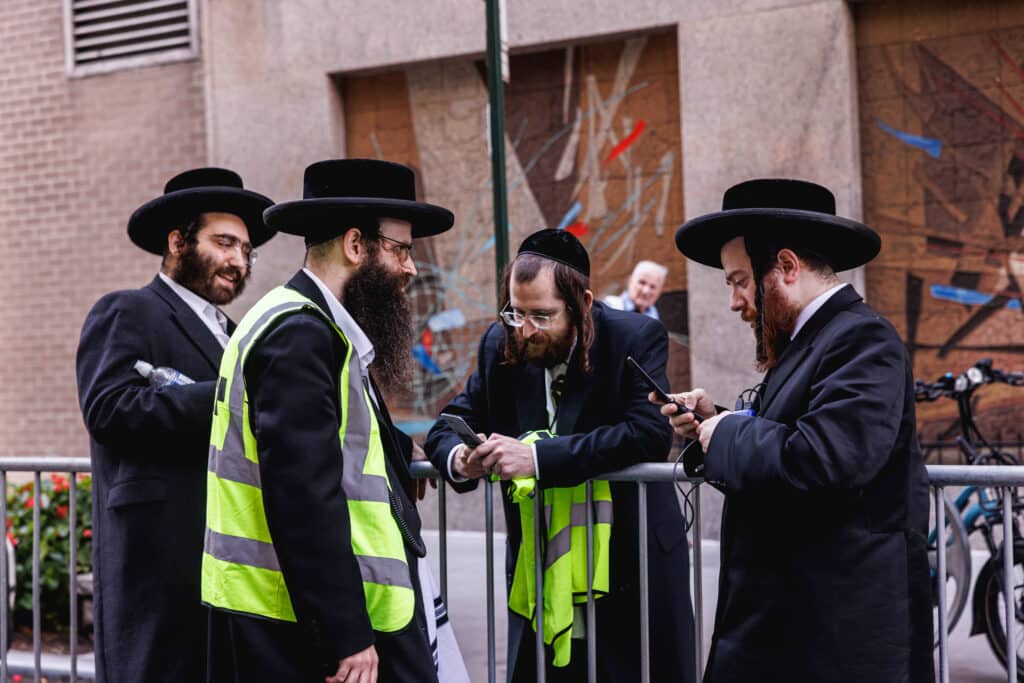 רבבות זעקו ומחו נגד גזירת גיוס בני הישיבות