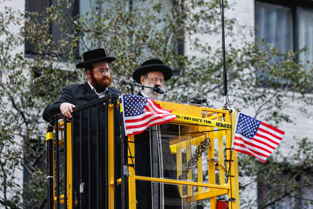 רבבות זעקו ומחו נגד גזירת גיוס בני הישיבות