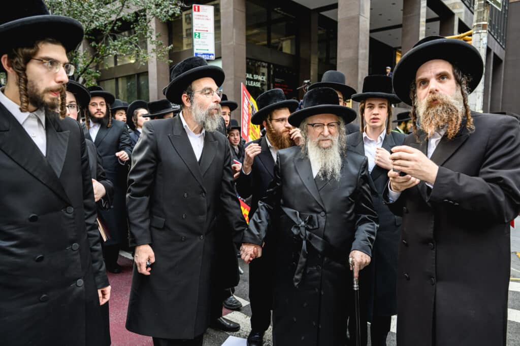 רבבות זעקו ומחו נגד גזירת גיוס בני הישיבות