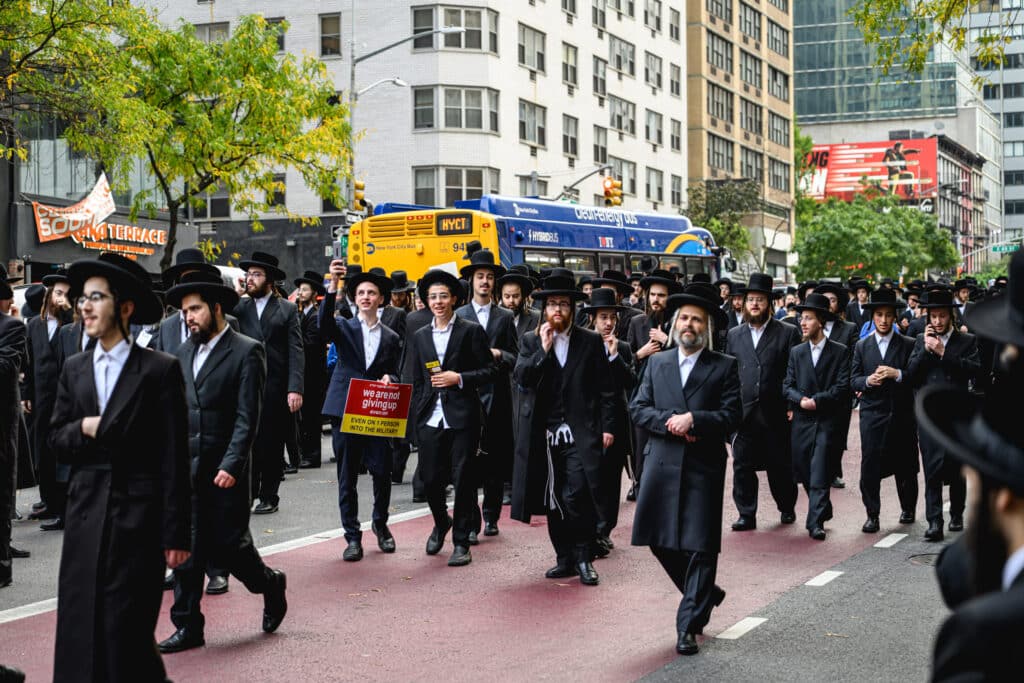 רבבות זעקו ומחו נגד גזירת גיוס בני הישיבות