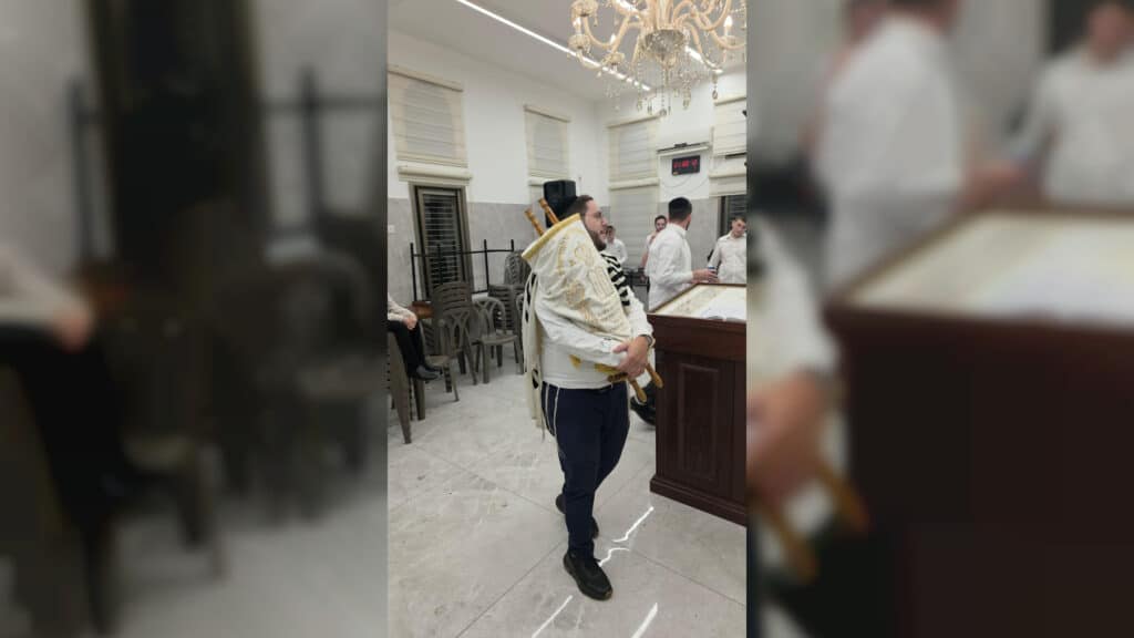 איצקוביץ': הדירה החדשה של ענק הזמר והציצית של 4 ק"ג