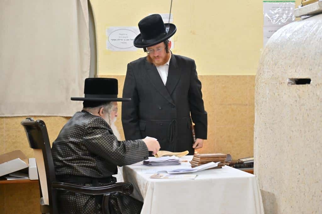 המסע ההיסטורי לביסוס חצר נדבורנה ירושלים בבישטנא