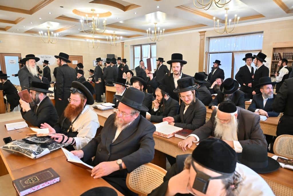 המסע ההיסטורי לביסוס חצר נדבורנה ירושלים בבישטנא