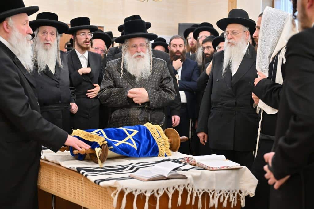 המסע ההיסטורי לביסוס חצר נדבורנה ירושלים בבישטנא