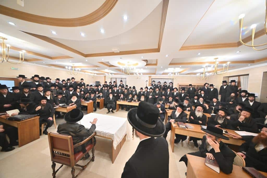 המסע ההיסטורי לביסוס חצר נדבורנה ירושלים בבישטנא