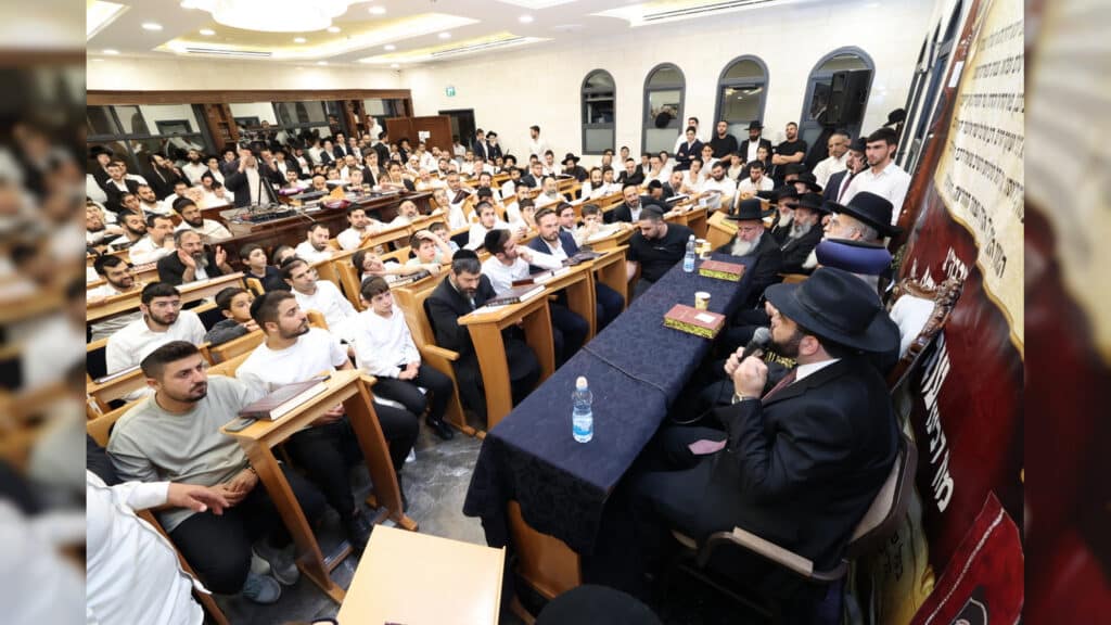 מאות בשיעור וסדר לימוד לע״נ מרן הגר״ע יוסף זצ״ל • צפו