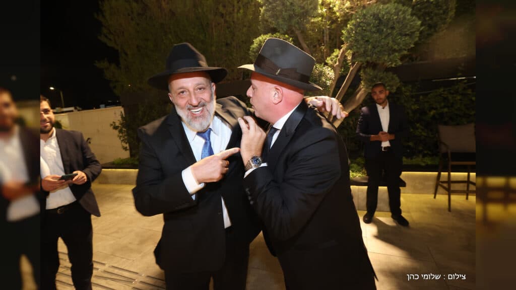 טוקר חיתן את הבת, כולם הגיעו לשמח - גלריה