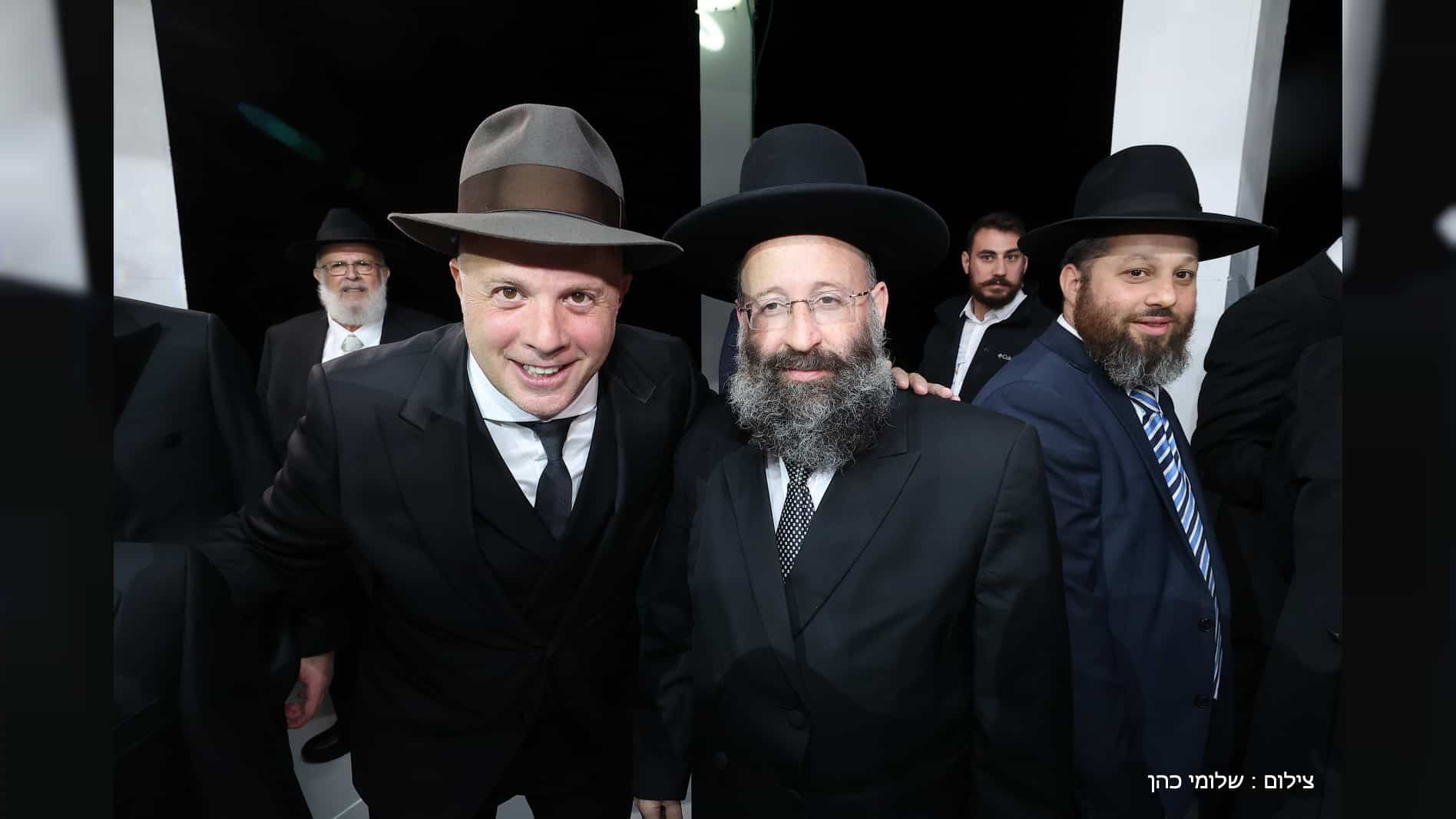 טוקר חיתן את הבת, כולם הגיעו לשמח - גלריה