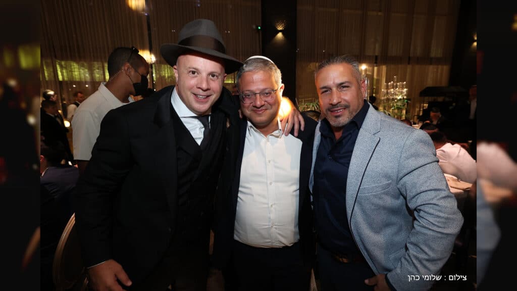 טוקר חיתן את הבת, כולם הגיעו לשמח - גלריה