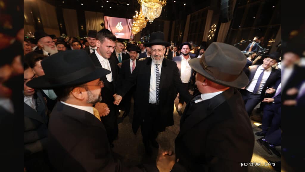 טוקר חיתן את הבת, כולם הגיעו לשמח - גלריה